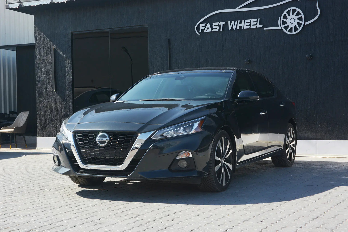 2019 Nissan Altima Platinum Clean tite