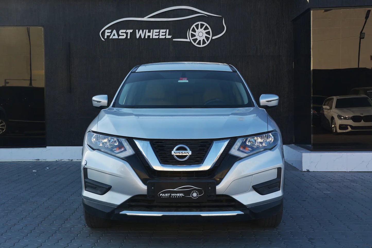 2021 NISSAN X- TRAIL (GCC) Clean Title